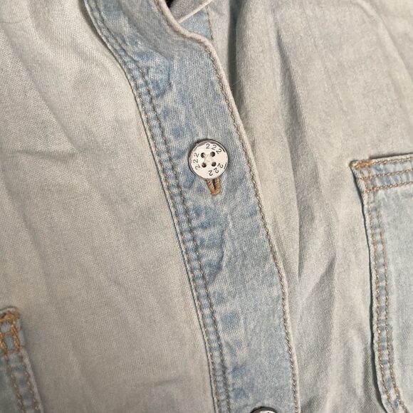 Light denim wash button up - Picture 2 of 3